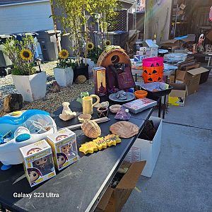 Yard sale photo in Bakersfield, CA