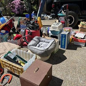 Yard sale photo in Cottage Grove, OR
