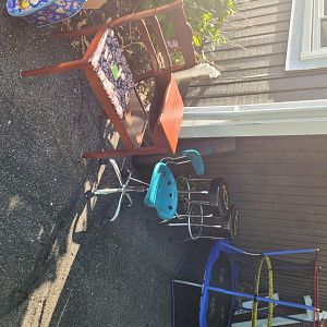 Yard sale photo in West Bloomfield, MI
