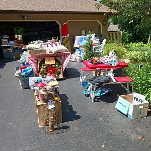 Yard sale photo in Roscoe, IL
