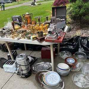 Yard sale photo in Farmington Hills, MI