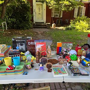 Yard sale photo in Great Neck, NY
