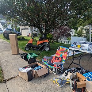 Yard sale photo in West Haven, CT