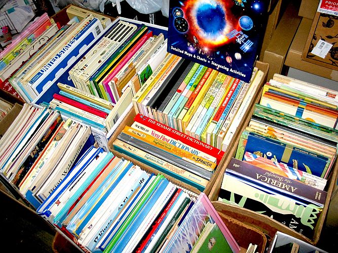 HUGE GARAGE SALE 9am Fri 5/29 Sat 5/30 Sun 5/31 CHOCK FULL Driveway Do Not Miss! photo