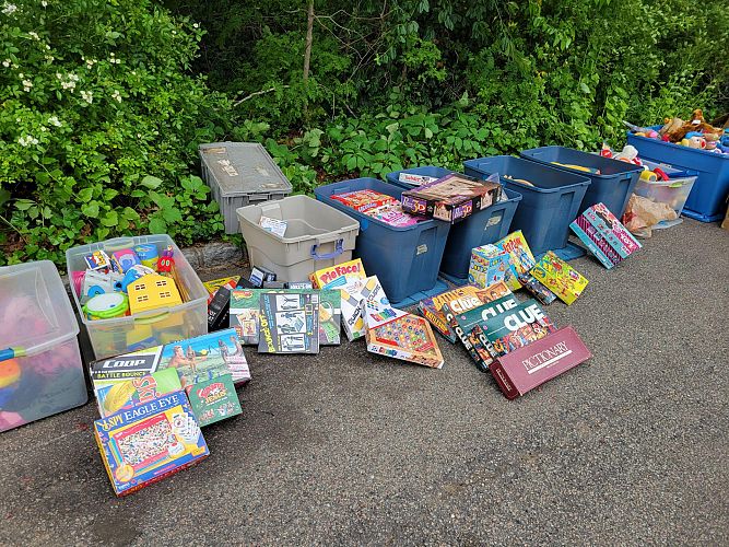 multi family moving yard sale photo