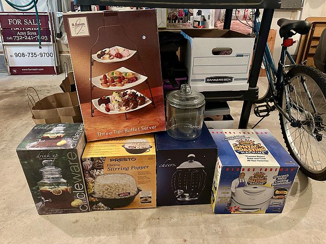 Multifamily Yard Sale photo