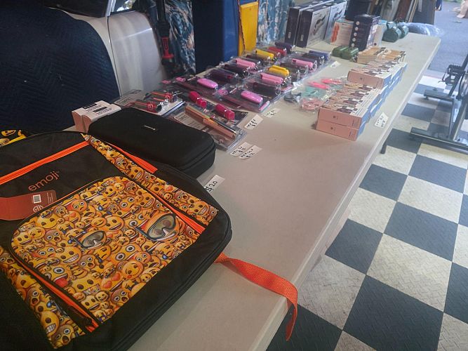 Huge 3 Generation Tag Sale photo