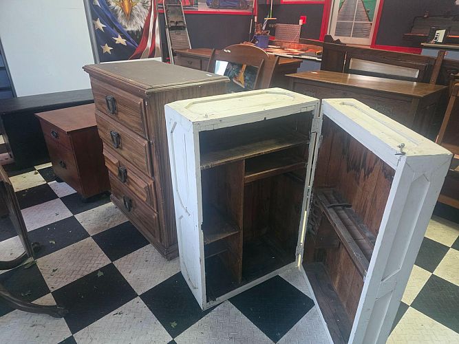 Huge 3 Generation Tag Sale photo