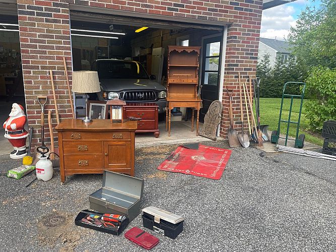 ESTATE/GARAGE SALE photo