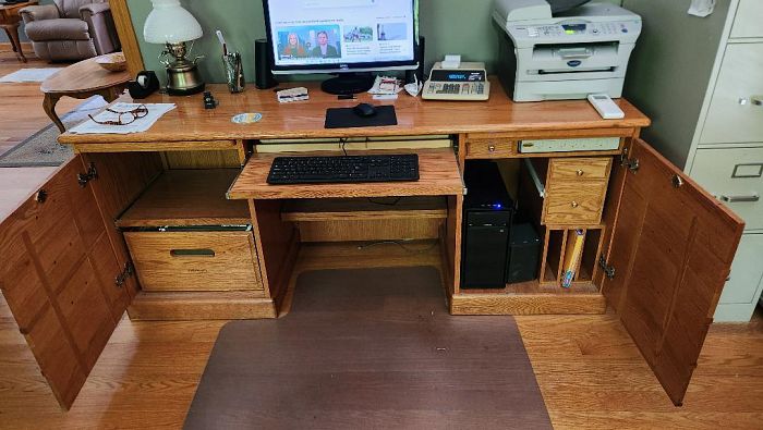 GATAGE/MOVING SALE photo