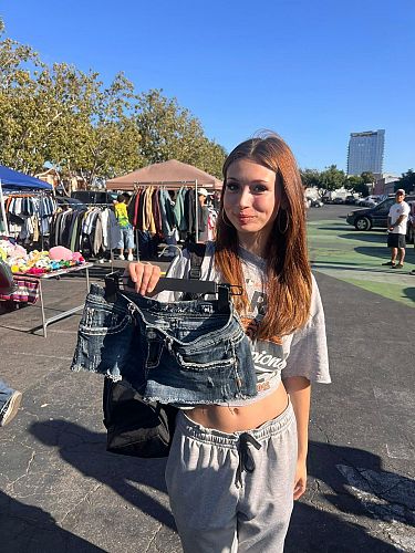 Y2k yard sale photo