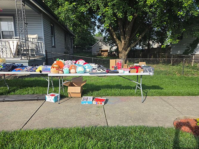 YARD SALE photo