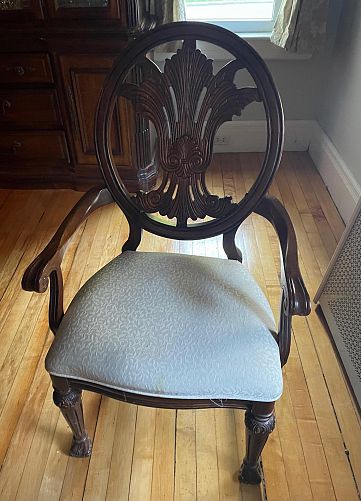 Tag sale photo