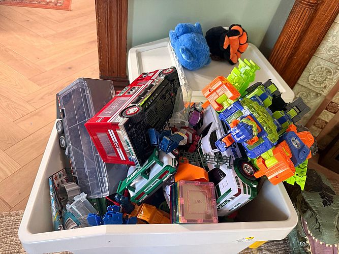 YARD SALE - Collingswood! Vintage Clothing, kids clothing, toys, bikes photo