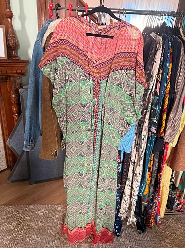 YARD SALE - Collingswood! Vintage Clothing, kids clothing, toys, bikes photo