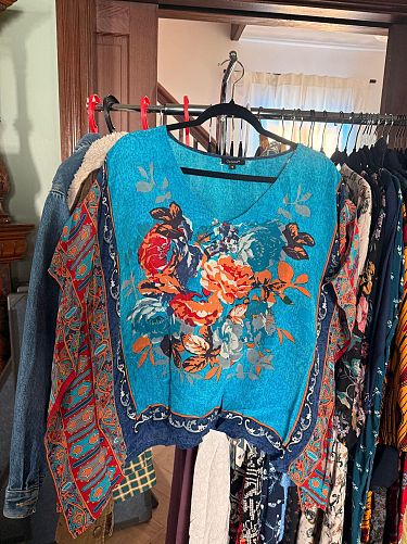 YARD SALE - Collingswood! Vintage Clothing, kids clothing, toys, bikes photo