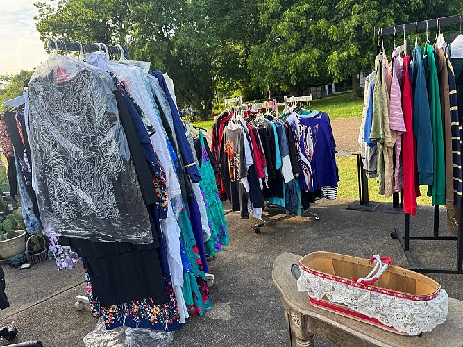 Yard sale photo