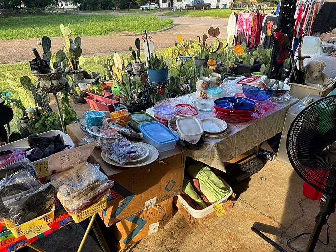 Yard sale photo