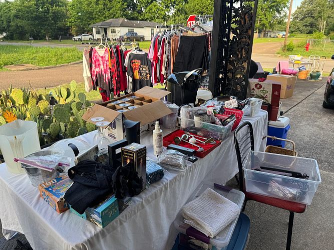 Yard sale photo