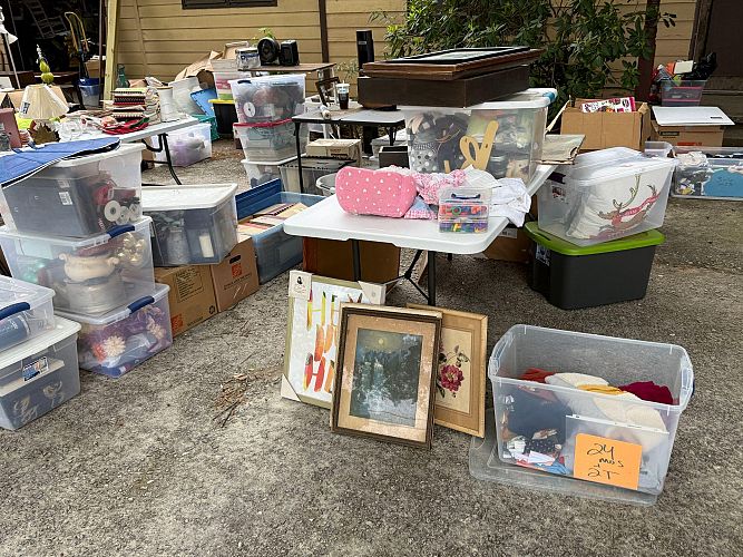 HUGE Yard Sale/Gagre Sale/Estate Sale photo