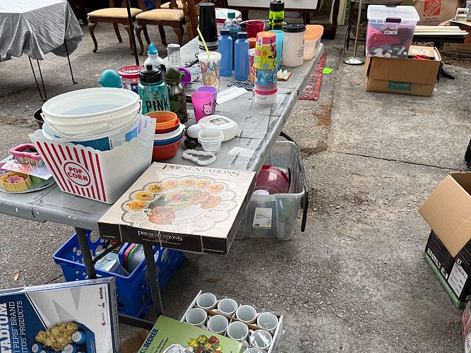 HUGE Yard Sale/Gagre Sale/Estate Sale photo