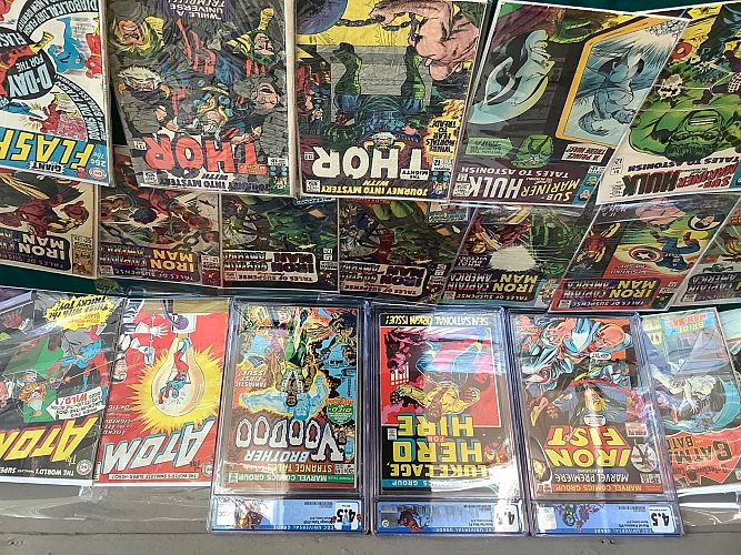 Giant sports card, comic, and miscellaneous sale photo