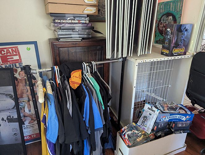 BIG COLLECTIBLE SALE! LPs, Comics, Action Figures, LPs, Posters, T-Shirts, Fun photo