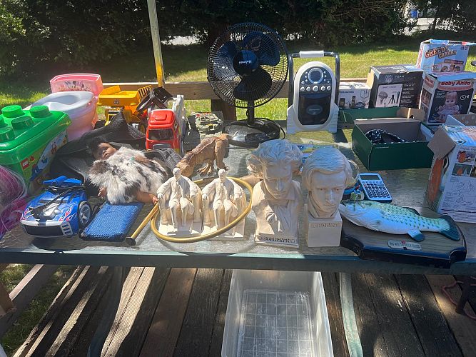 Garage sale photo