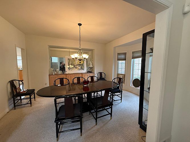 744 Windsor ct Estate sale photo