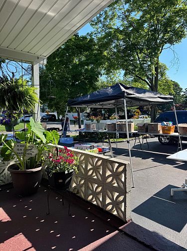 Yard sale photo